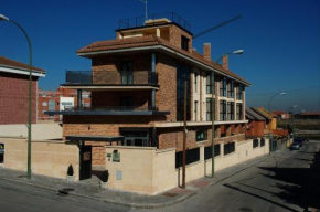  Hostal Los Coronales  Мадрид